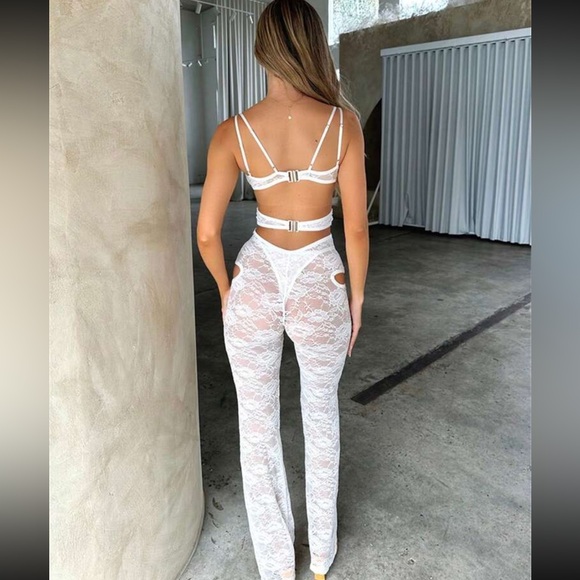 White lace jumpsuit - Picture 2 of 2